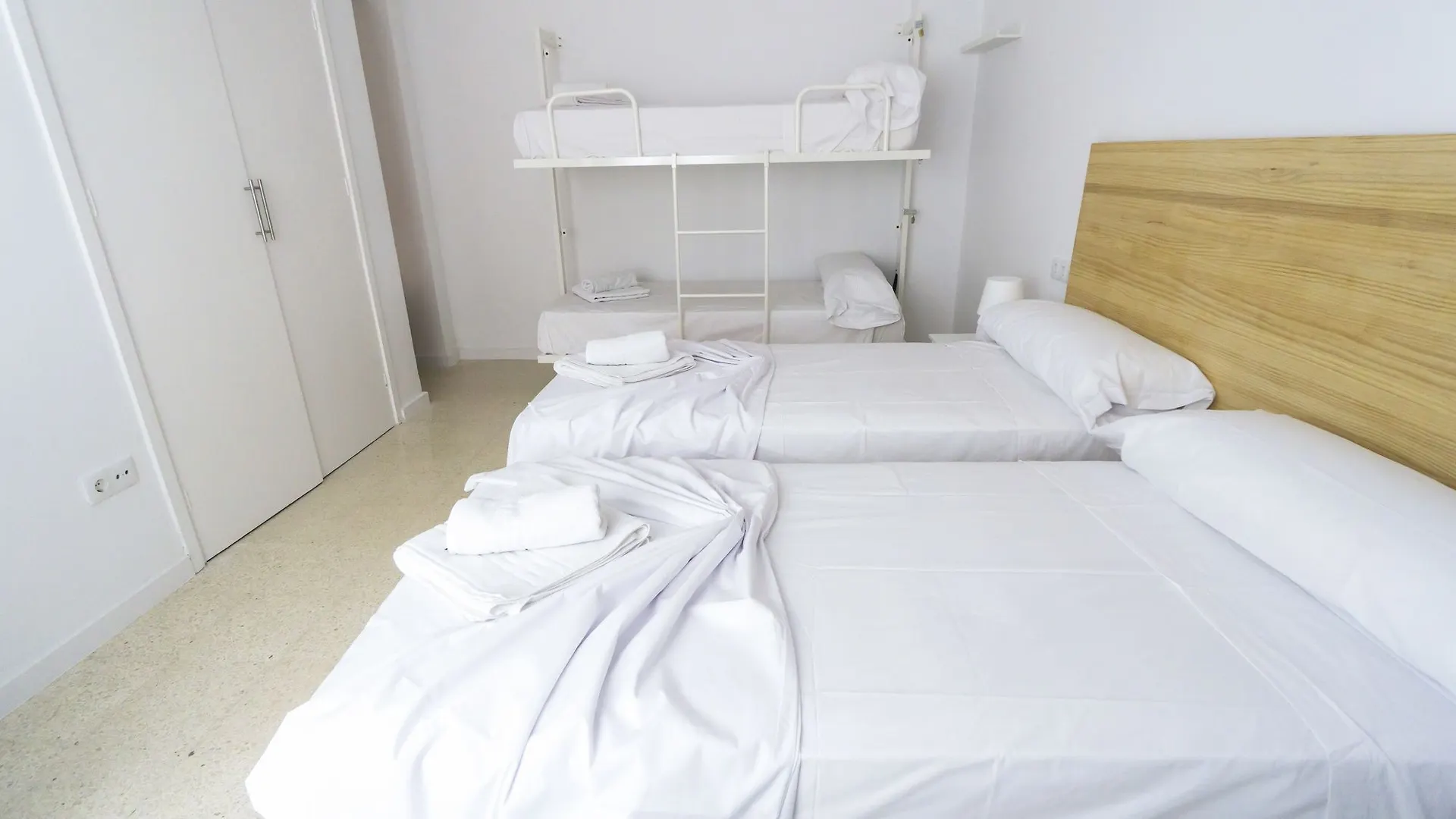 Teodosio Grand Home Σεβίλλη 0*,  Ισπανία